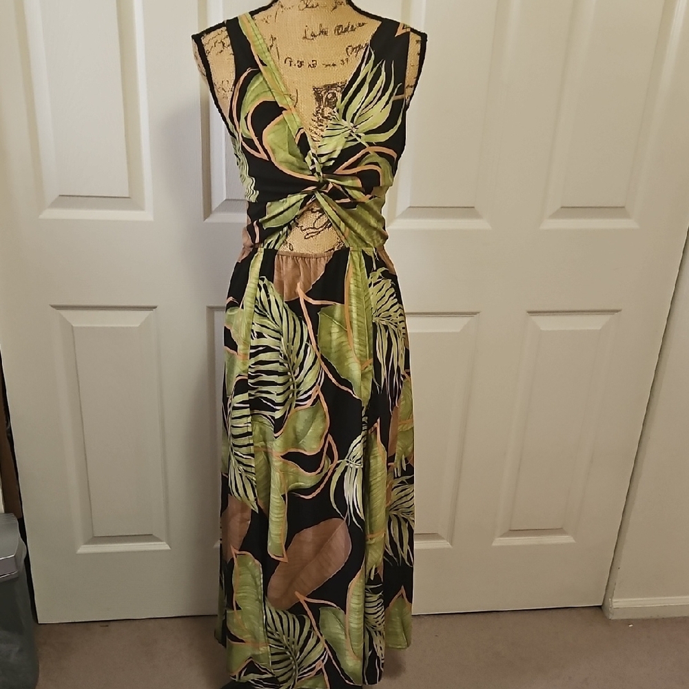 Tropical Leaf Print Maxi Dress